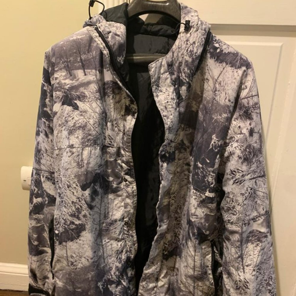 Men's Old Navy Forest Print Jacket- Large